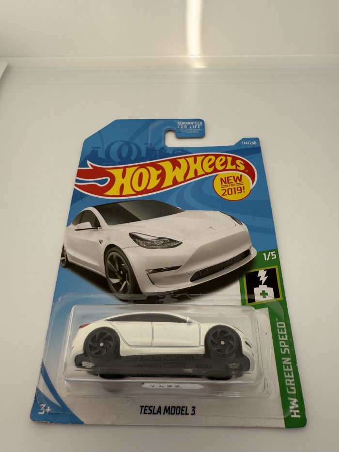 Hot Wheels Tesla Model 3 USA Long Card 2019 White 174/250 - Image 3