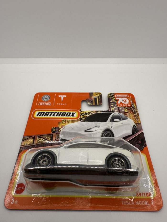 Matchbox Tesla Model Y Short Card 2022 White 89/100 - Image 3