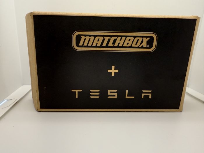 Matchbox Tesla Roadster Box 2022 White - Image 3