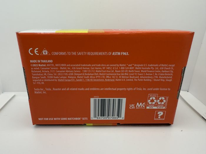 Matchbox Tesla Roadster Box 2022 White - Image 2