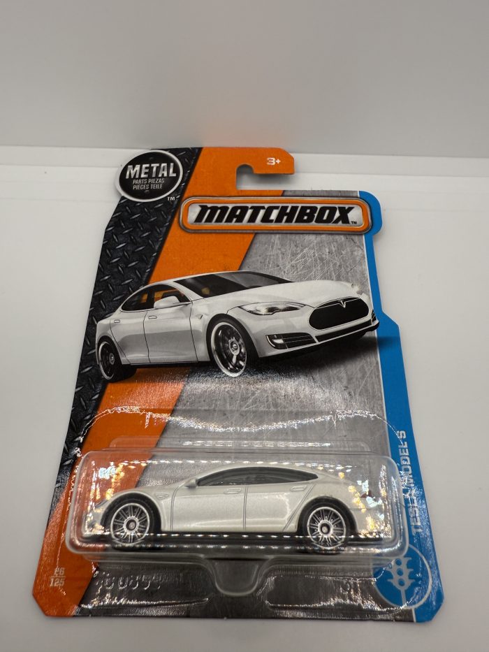 Matchbox Tesla Model S Long Card 2016 White 26/125 - Image 3