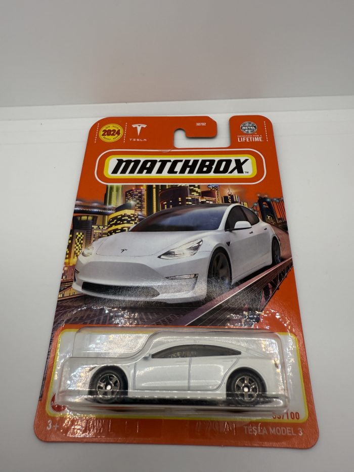 Matchbox Tesla Model 3 Long Card 2023 White 53/100 - Image 3